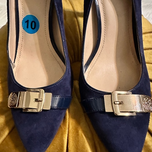 Navy Pumps - Picture 7 of 8